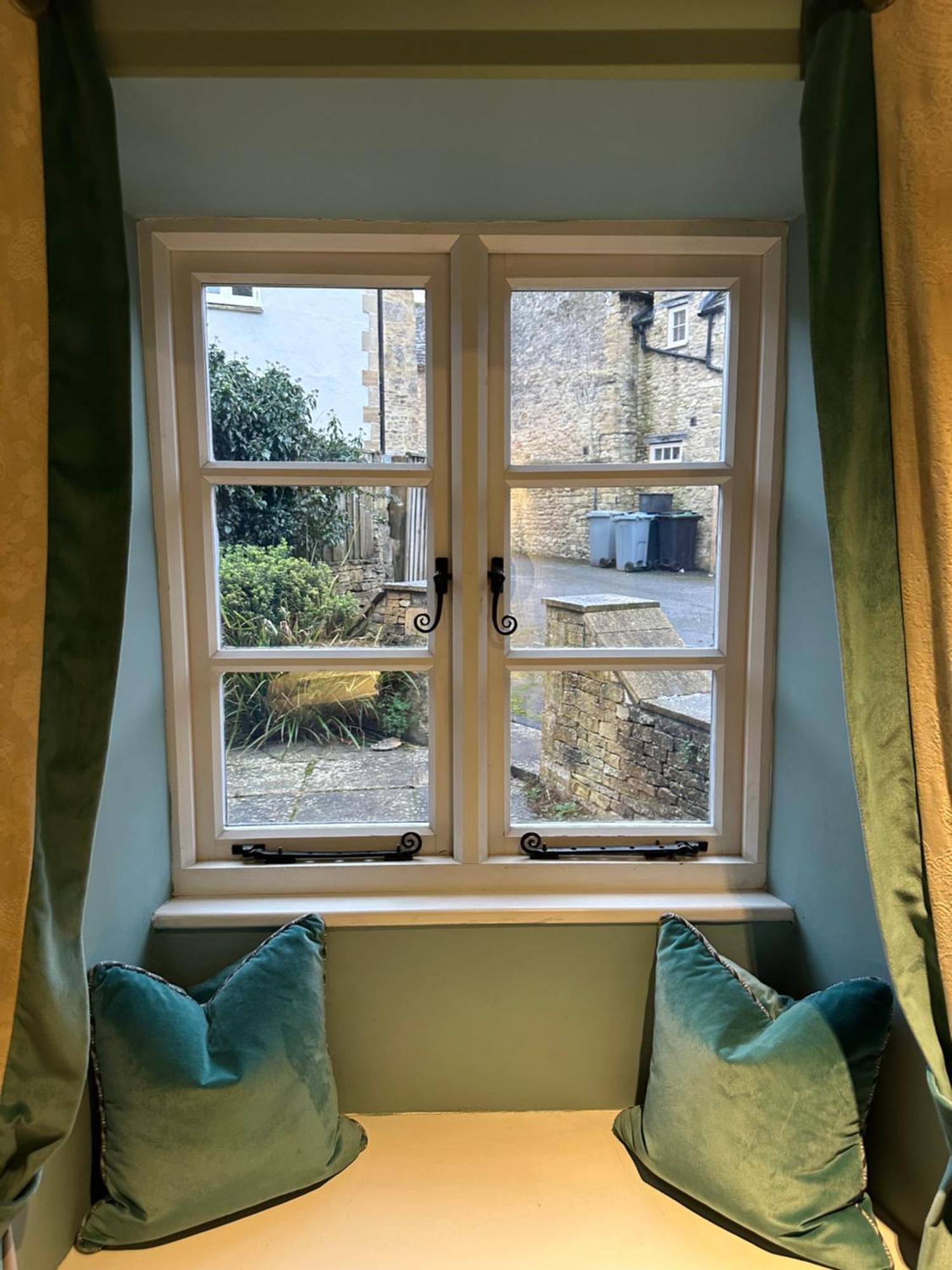 The Golden Pheasant Inn Burford Extérieur photo